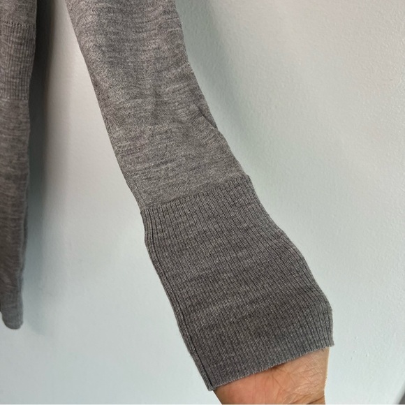 WHBM Womens 100% Wool Knit Metal Button Up Cardigan Gray Sz L Pocket Lightweight - Picture 6 of 11